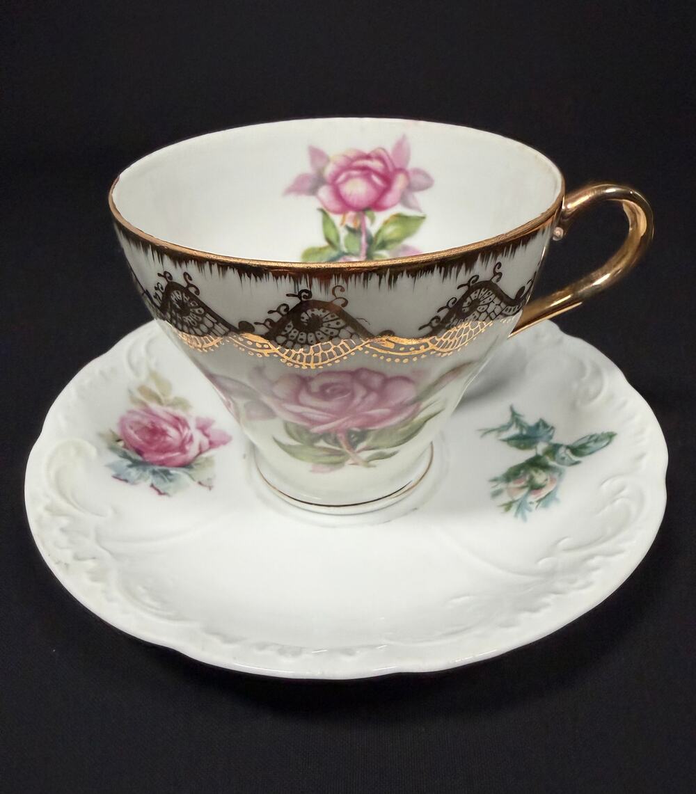 Vintage Royal Crown Japan Teacup & Saucer 55/1592 Pink Roses Gold Filigree